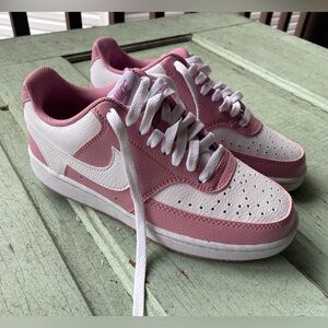 Nike Women's Court Vision Low Next Nature Shoes, new in box, size 6.5